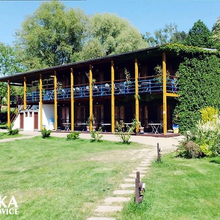 Hotel Lávka Park Skochovice Vrané nad Vltavou Exterior foto