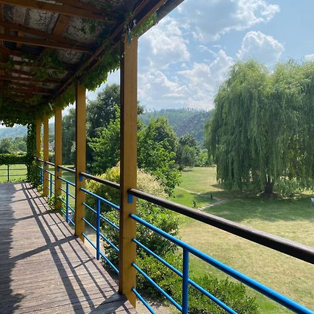Hotel Lávka Park Skochovice Vrané nad Vltavou Exterior foto