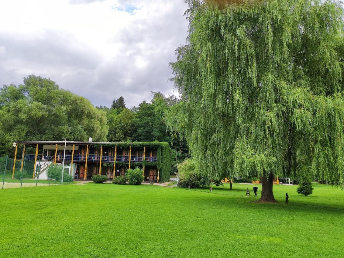 Hotel Lávka Park Skochovice Vrané nad Vltavou Exterior foto